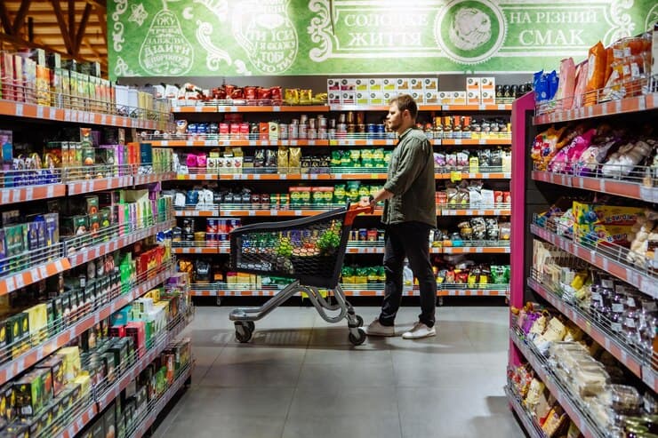 Supermarkets & Grocery Chains